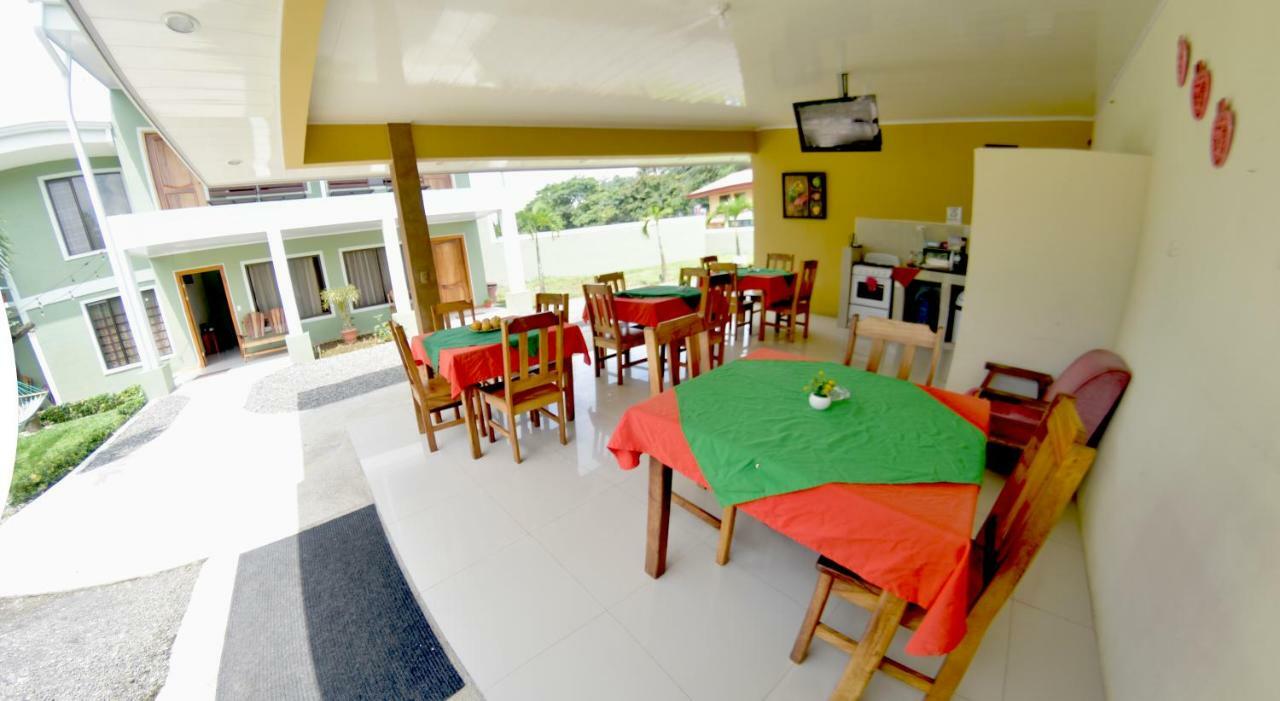 La Fortuna Backpackers Resort Bagian luar foto